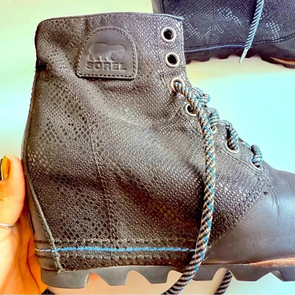 Sorel 1964 Premium Waterproof Snake Print Black Laced Wedge Boots - Picture 10 of 12